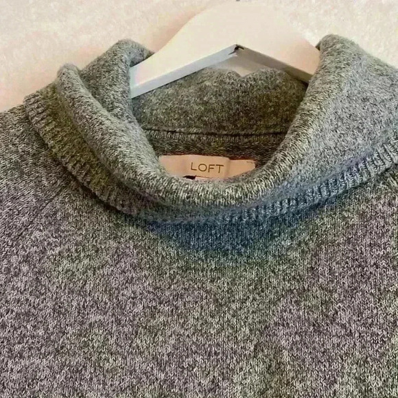 Loft cowl/turtle neck sweater front pocket Size XS - Picture 6 of 10